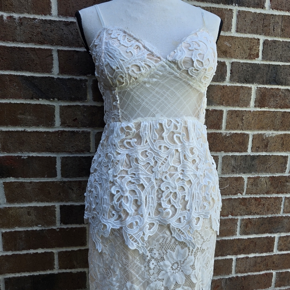 Fashion Nova White Crochet Lace Bodycon Mini Dress NWT Women’s Size S - Picture 2 of 9